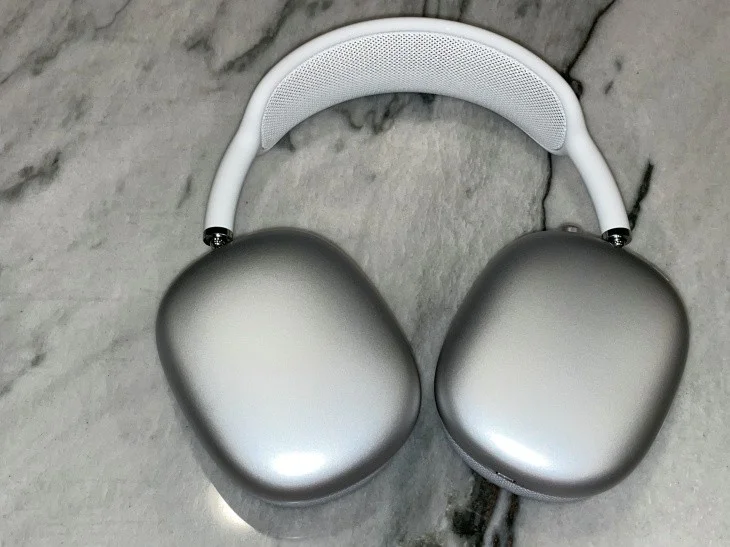 Grey Airpods headphones