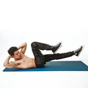 OBLIQUE CRUNCHES from the Darren Barnet Workout