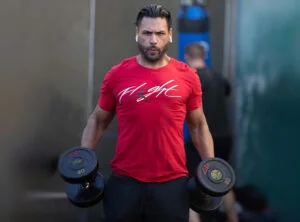 Jas doing bicep curls