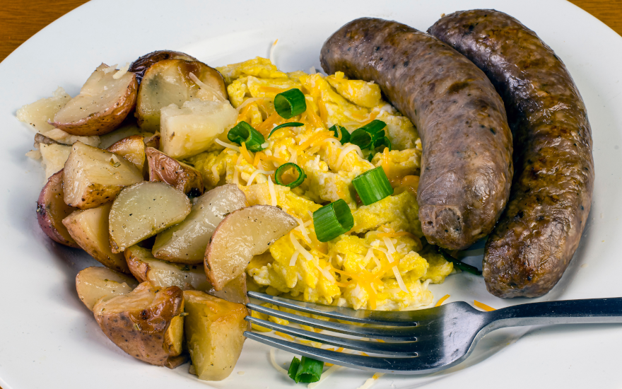 Turkey sausages, eggs and potatoes